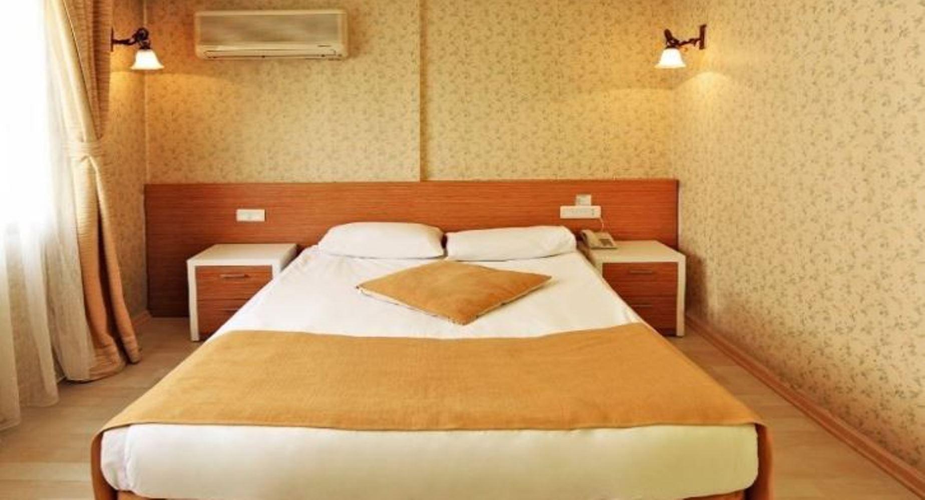 Uestuen Hotel Alsancak Σμύρνη Εξωτερικό φωτογραφία