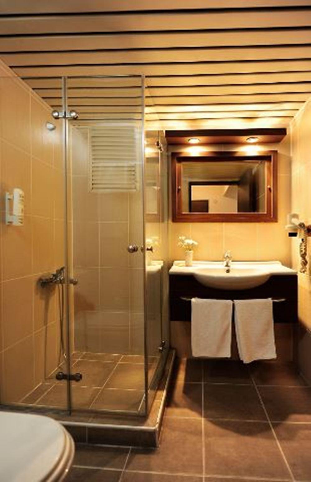 Uestuen Hotel Alsancak Σμύρνη Εξωτερικό φωτογραφία