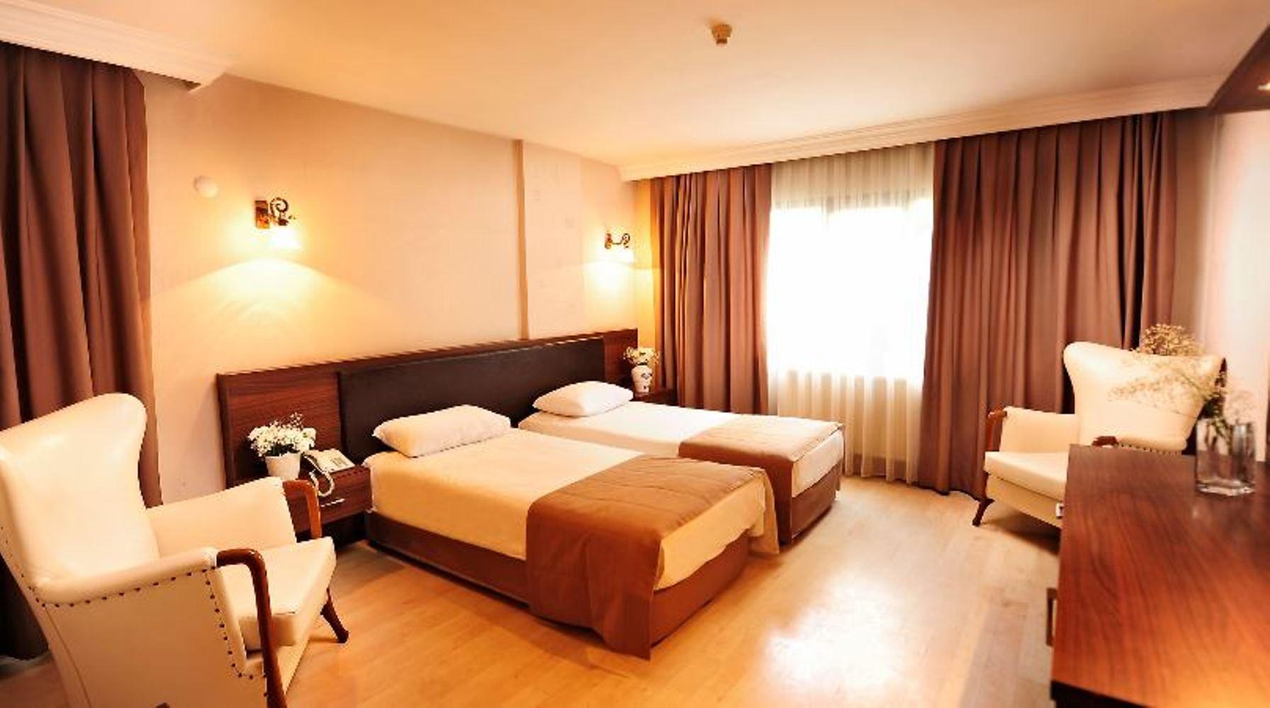 Uestuen Hotel Alsancak Σμύρνη Εξωτερικό φωτογραφία