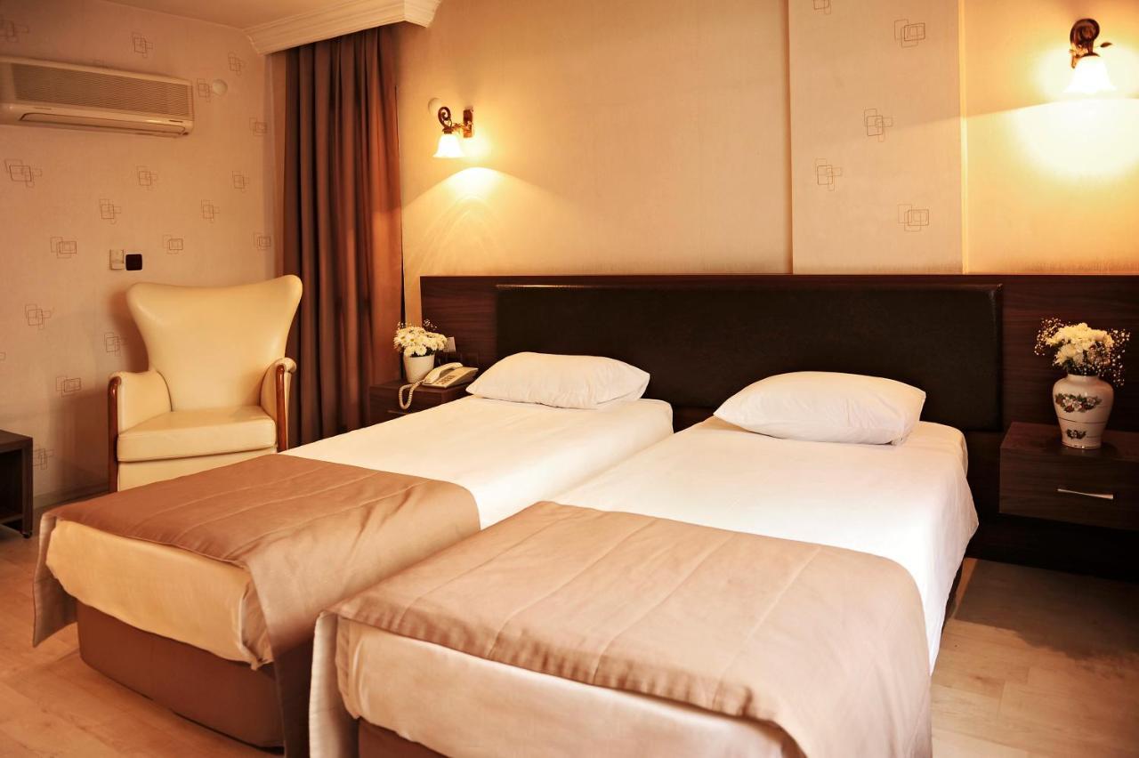 Uestuen Hotel Alsancak Σμύρνη Εξωτερικό φωτογραφία