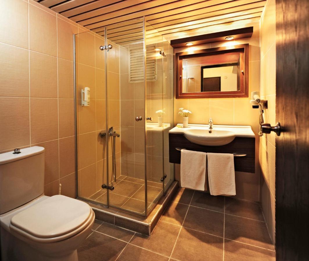 Uestuen Hotel Alsancak Σμύρνη Εξωτερικό φωτογραφία