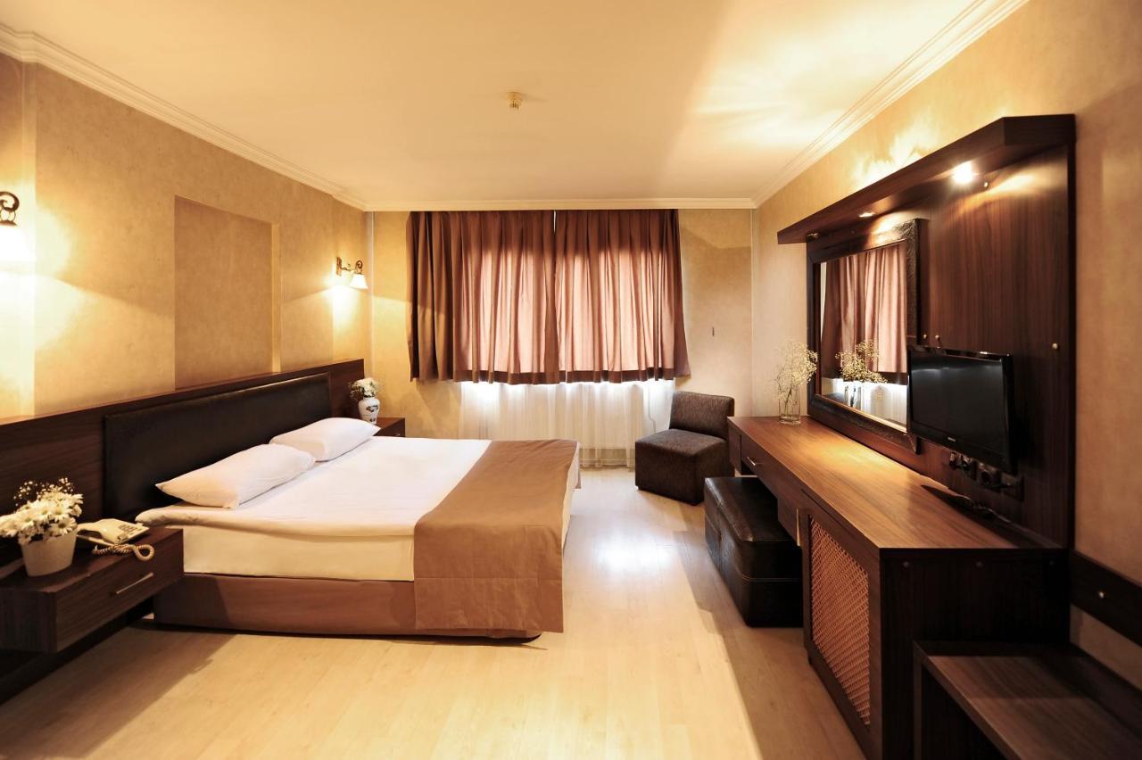 Uestuen Hotel Alsancak Σμύρνη Εξωτερικό φωτογραφία