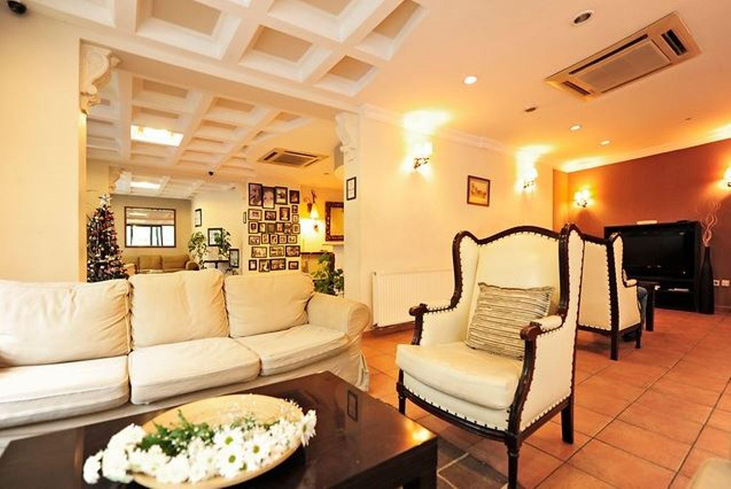 Uestuen Hotel Alsancak Σμύρνη Εξωτερικό φωτογραφία